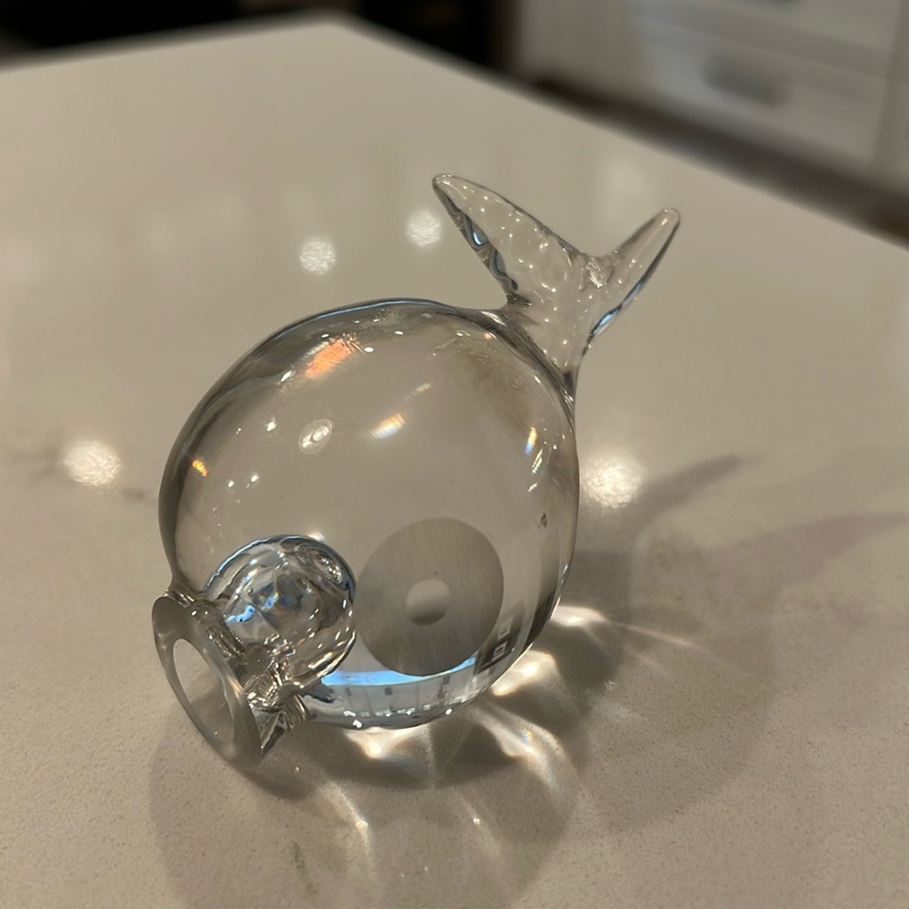 Vintage Hadeland Norway Whale
Lead Crystal Hand Made
Paperweight Ornament